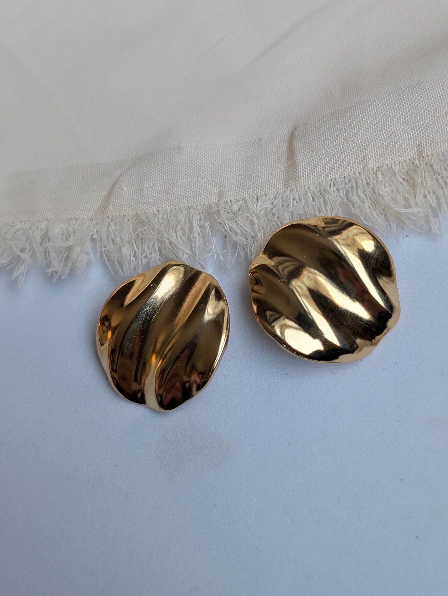 Wave Round Earring