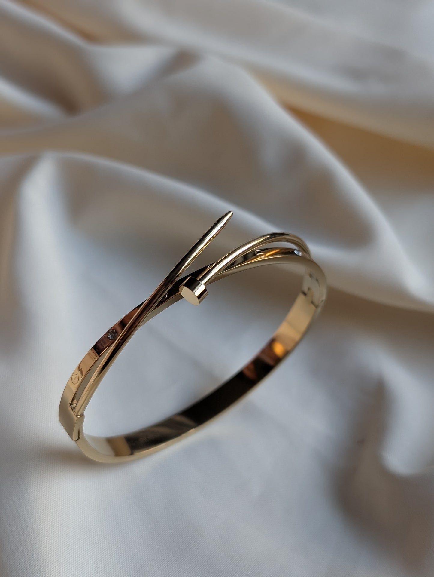 Nail Stone Kada