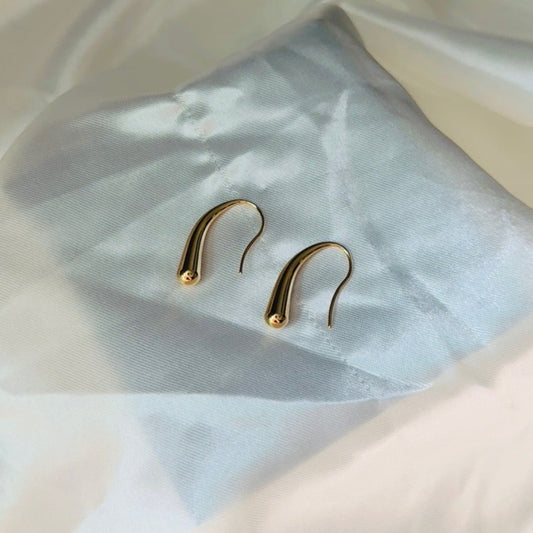 Comma Earrings