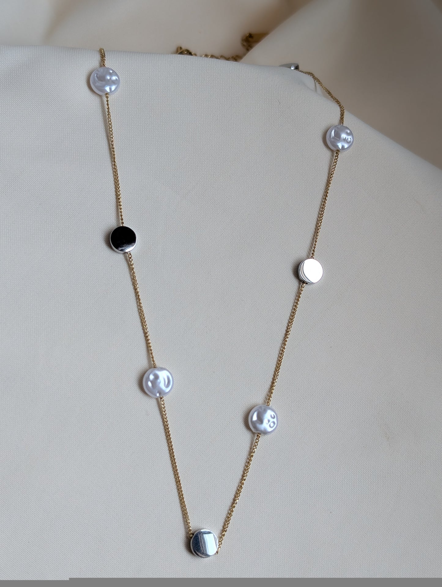 Zephyra Pearl Mala Chain