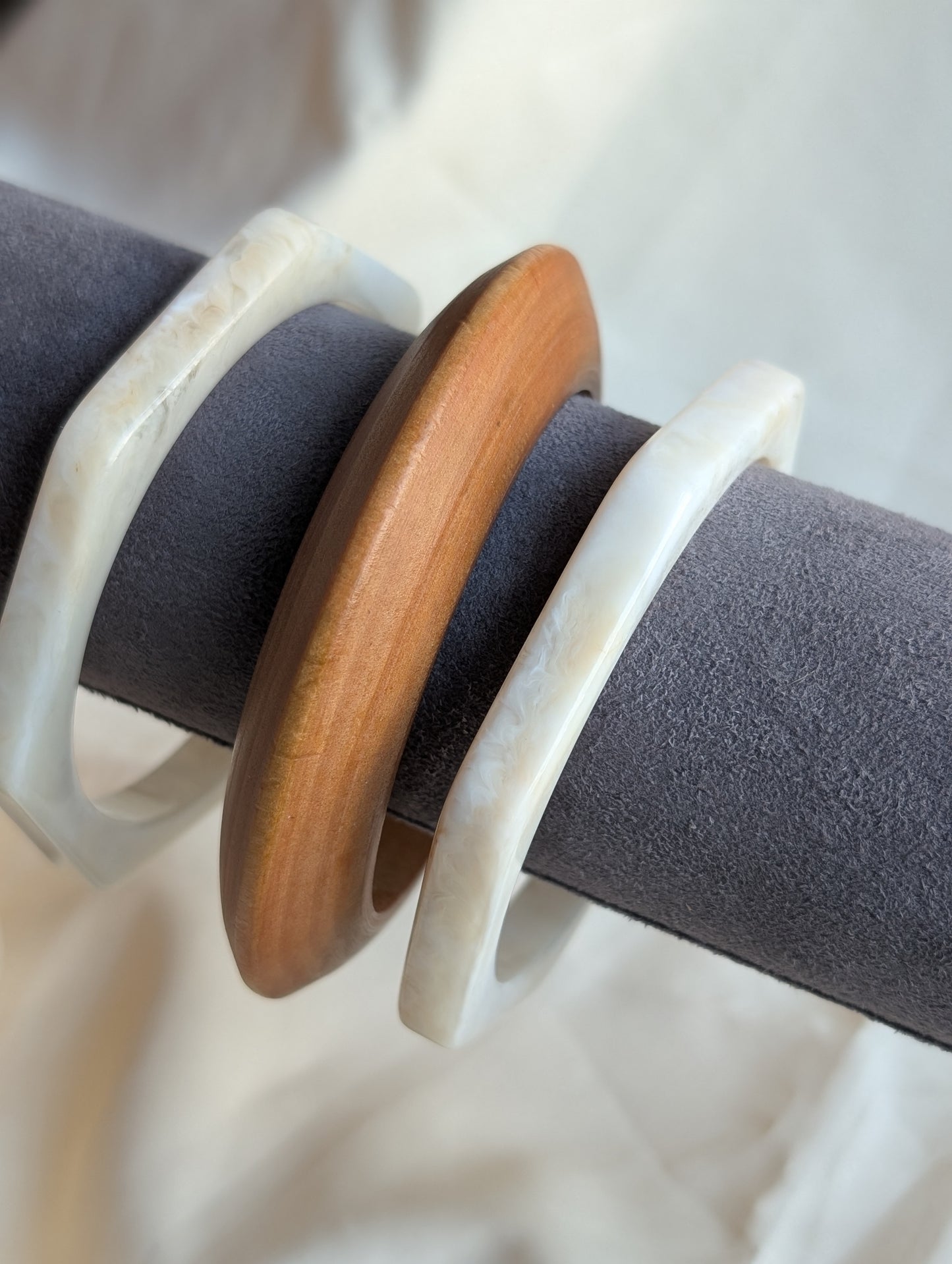 Set of 3 white wooden Bangle
