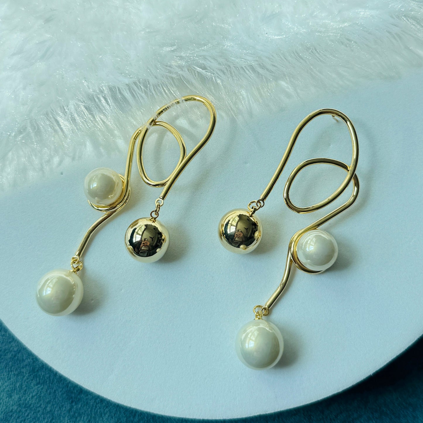 Gold Vine Pearl Ball Earring