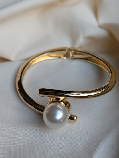 One Pearl Kada