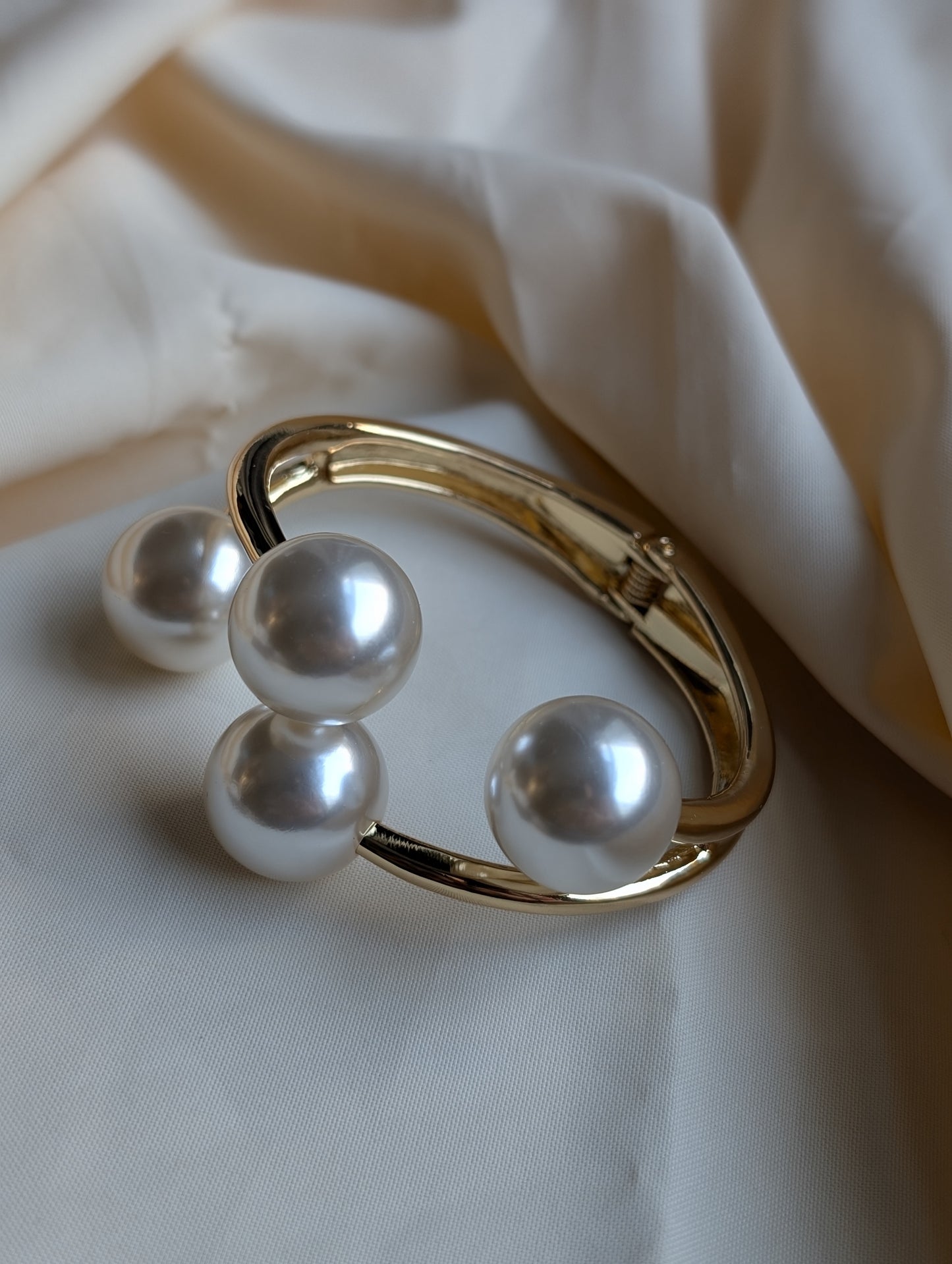 4 Pearl Kada