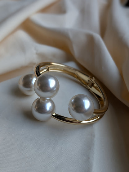 4 Pearl Kada