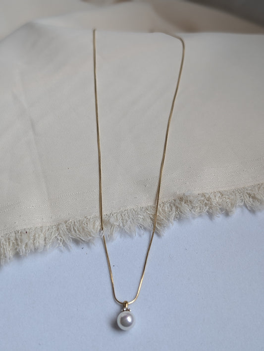 Vireza Stone Pearl Dainty