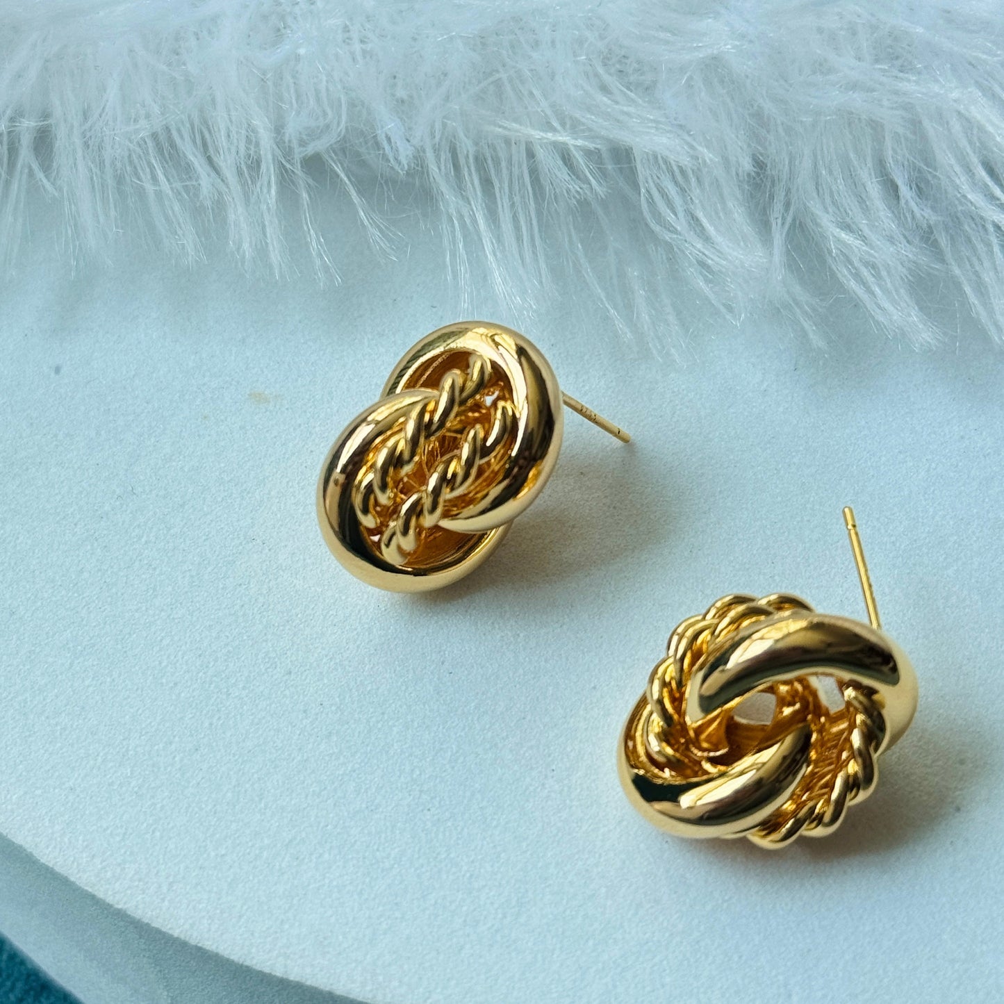 Interwine Knot Earring