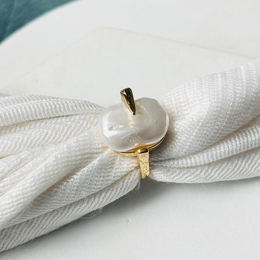 Oval Pearl Ring