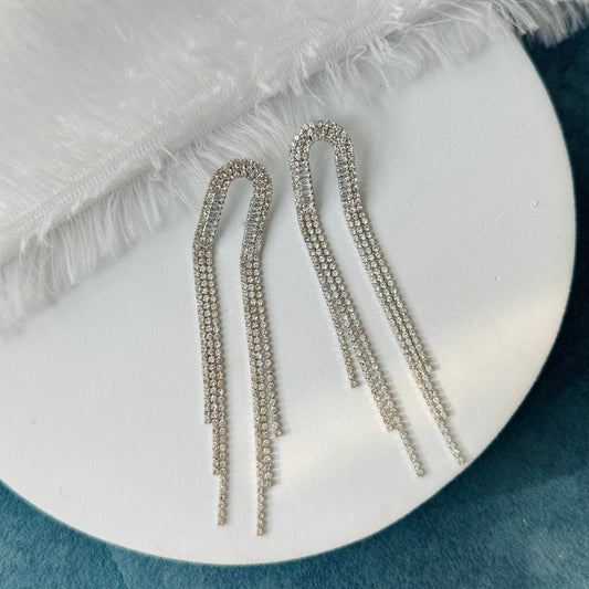 Diamond Arc Rhinestone Earring (silver and black)