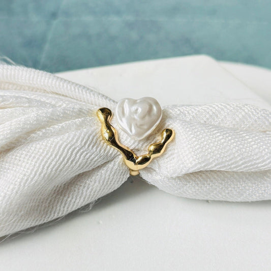 Heart V Ring
