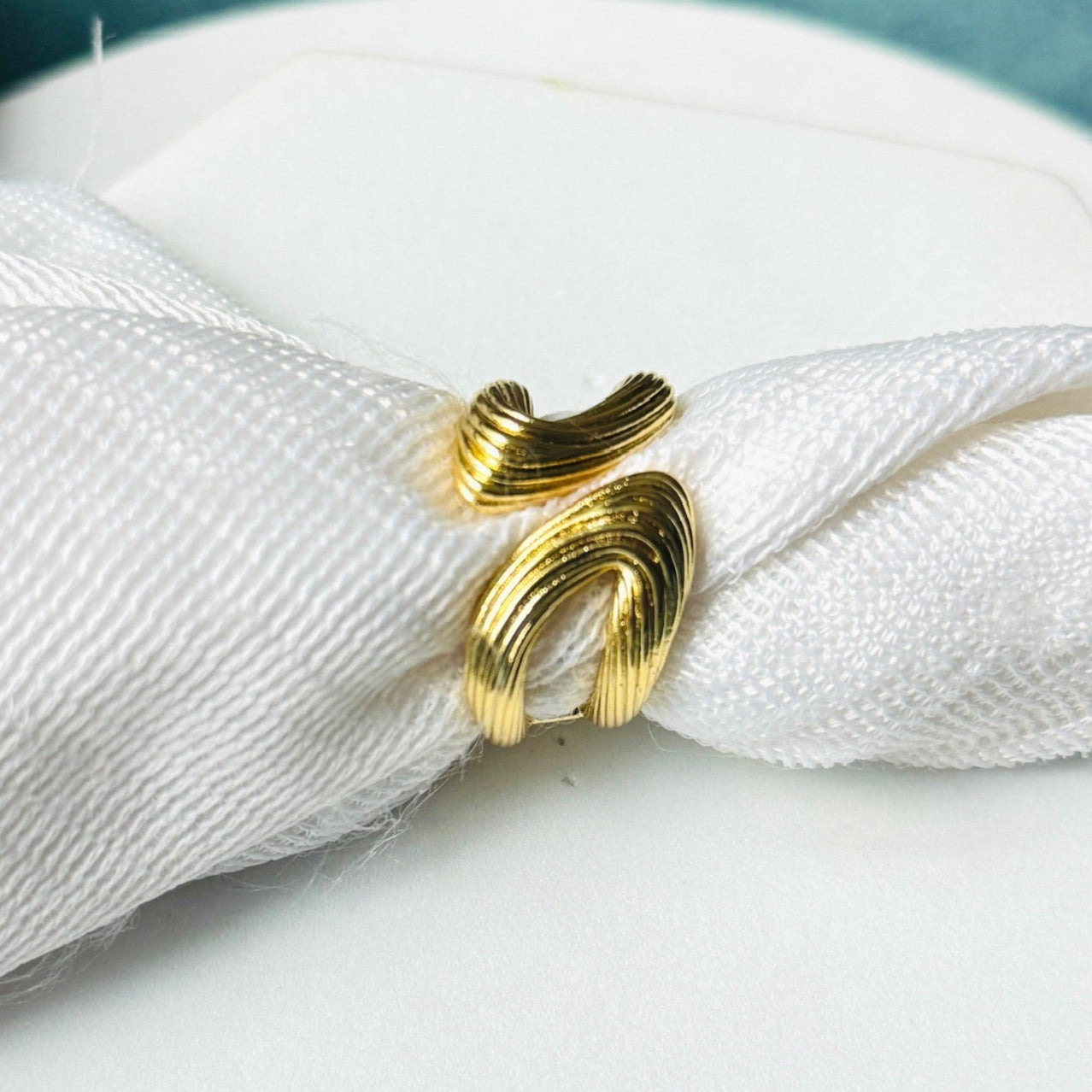 Ripple Curve Ring