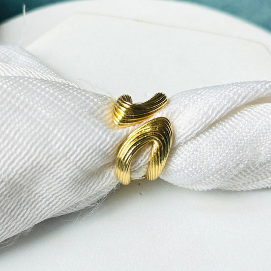 Ripple Curve Ring