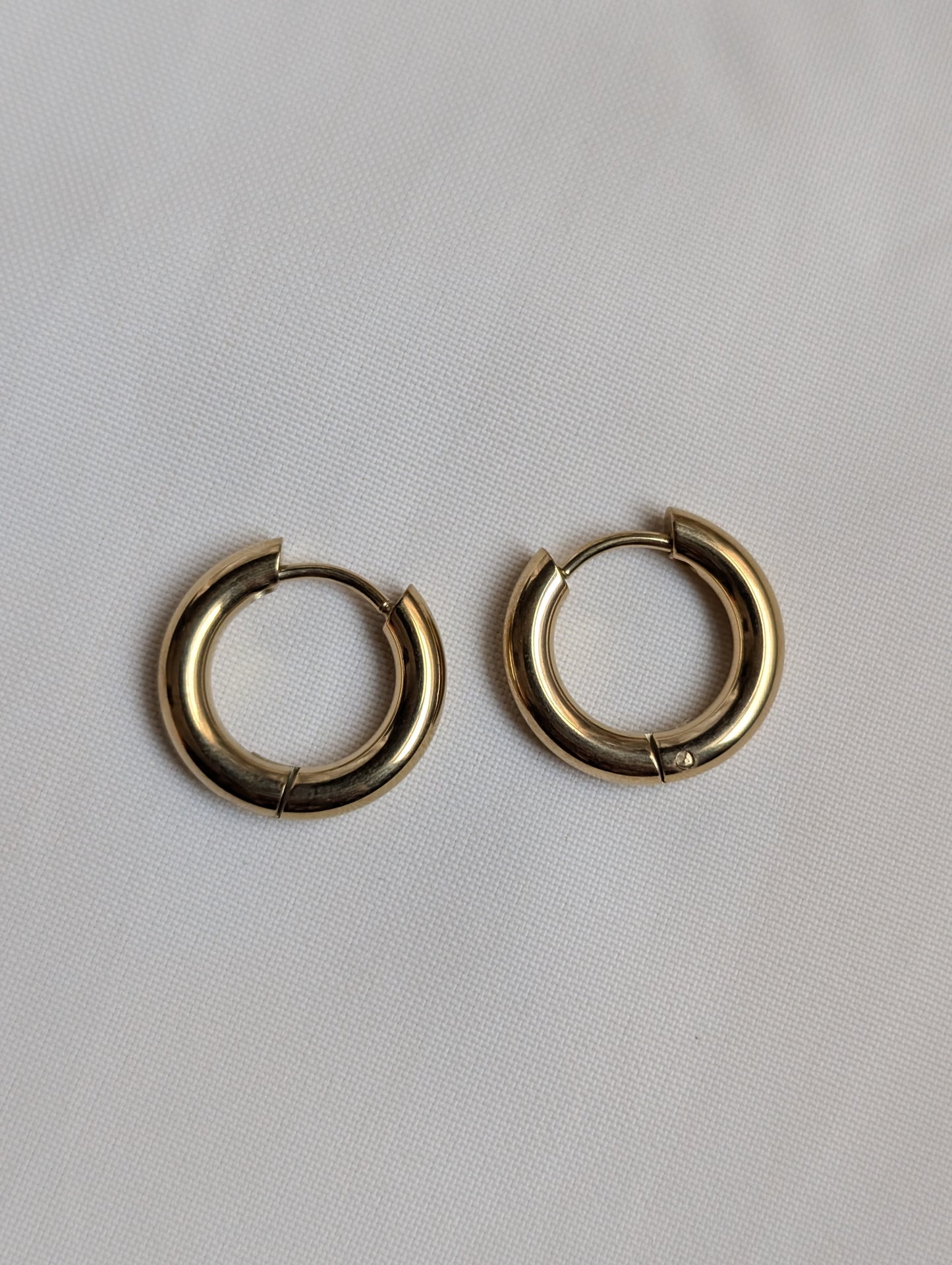 Plain Round Small Earrings