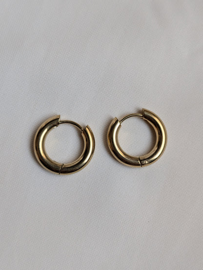 Plain Round Small Earrings