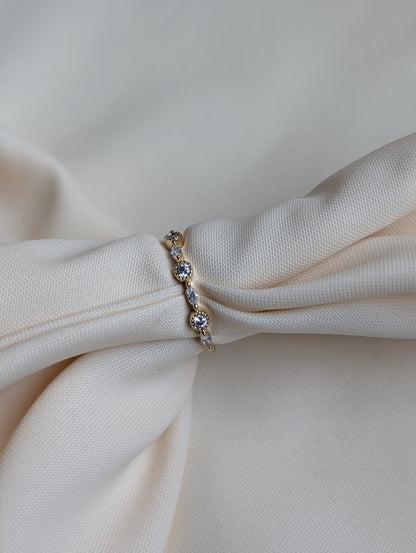 Round Oval Ring