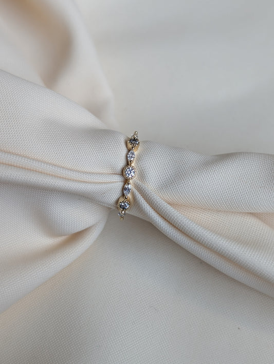Round Oval Ring