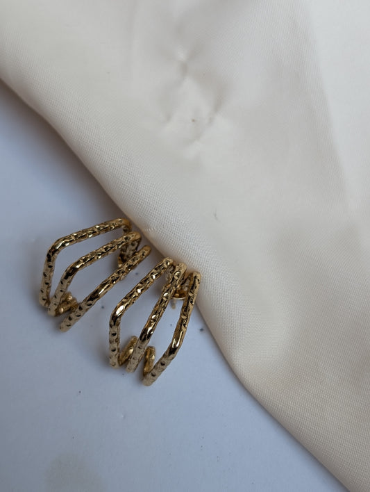 Hammered 3 Line Earring