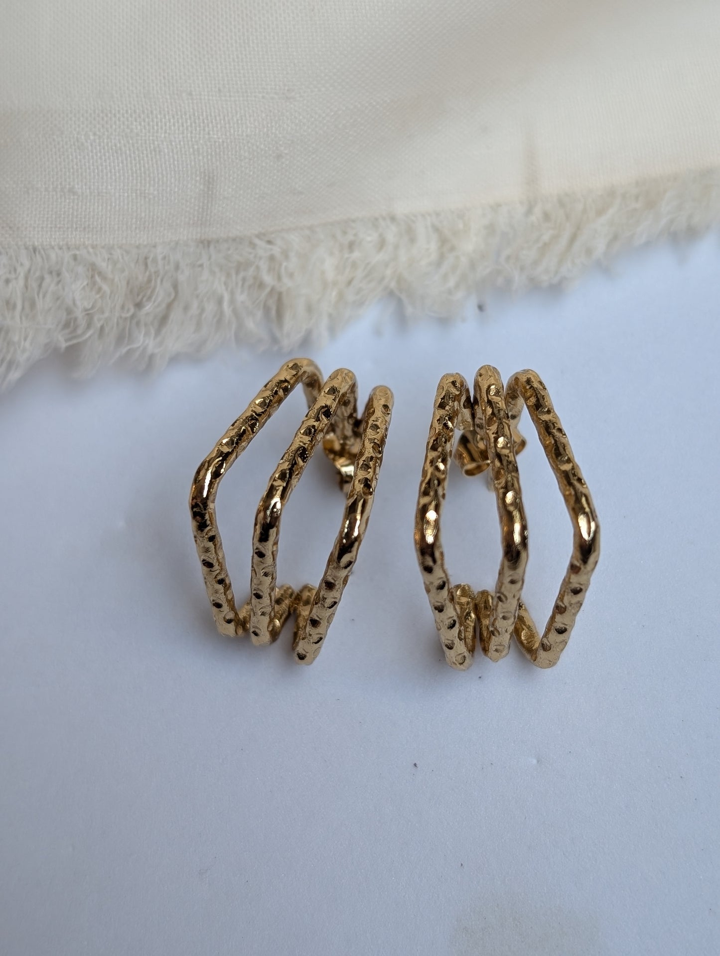 Hammered 3 Line Earring
