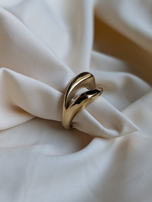 Bold Line Wave Ring