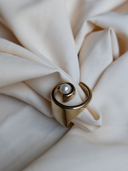 Swirl Pearl Ring