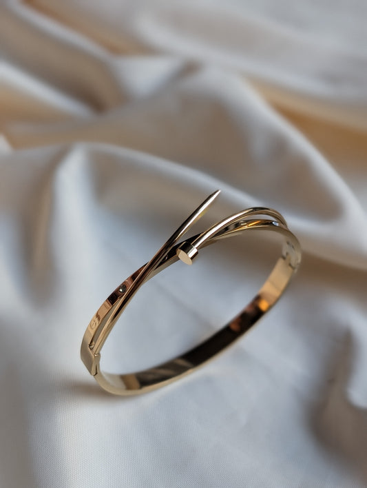 Nail Stone Kada