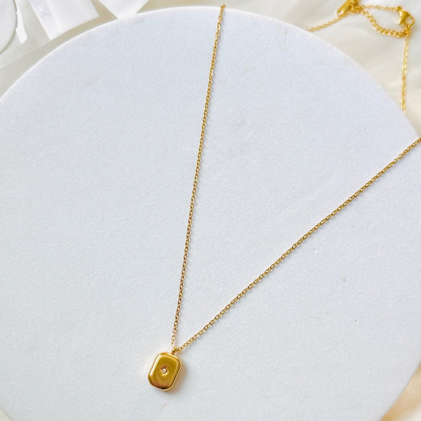 Kira One Stone Chunky Chain