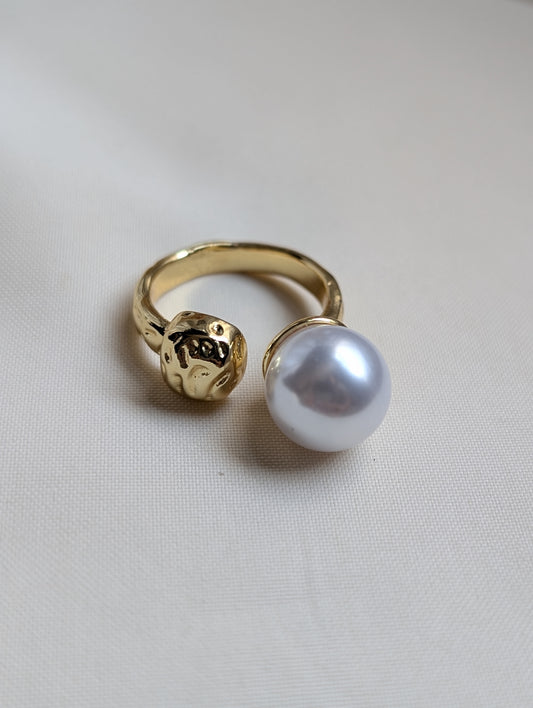 Pearl Big Square Ring