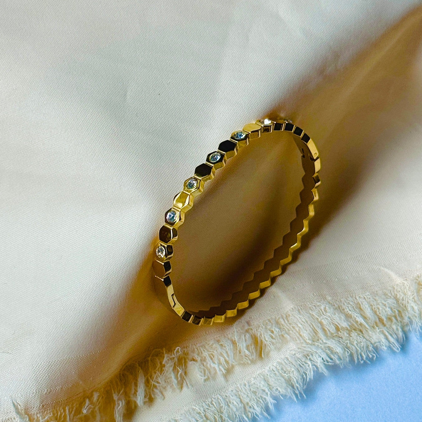 Maelle Hex Stone Kada
