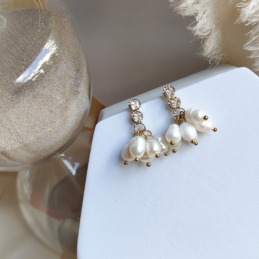 Aaliyah pearl danglers
