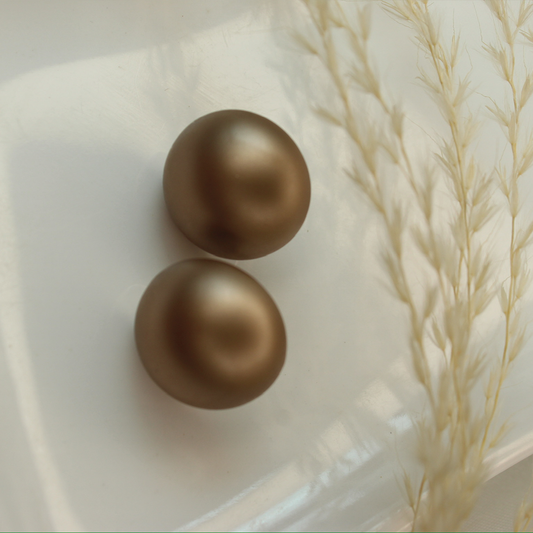 Belle 20mm pearl stud