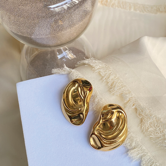 Ear earrings