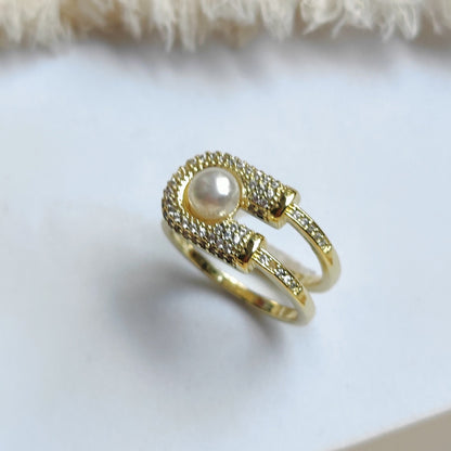Dew Drop kiss Ring