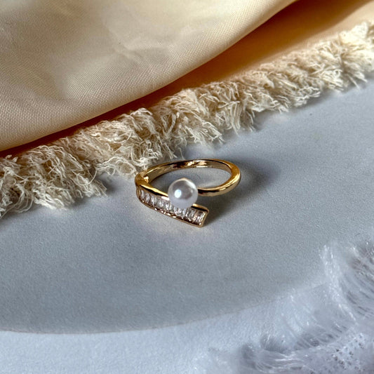sleek edge Ring