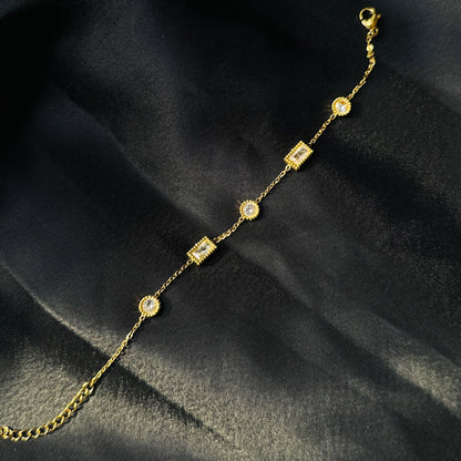 Elise Rec Round Bracelet