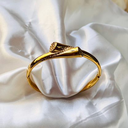 Glimmer Accent Kada