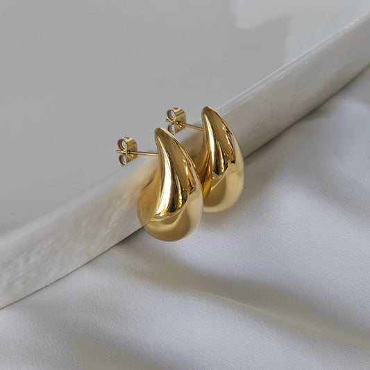 Tear drop small earrings