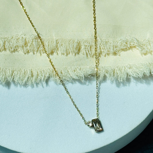 Faye stone chain
