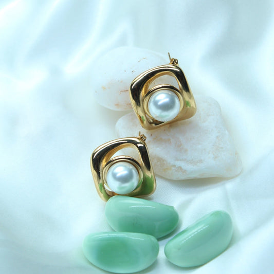 Pearl Luxe Earring