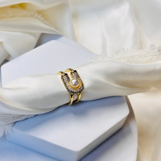 Dew Drop kiss Ring