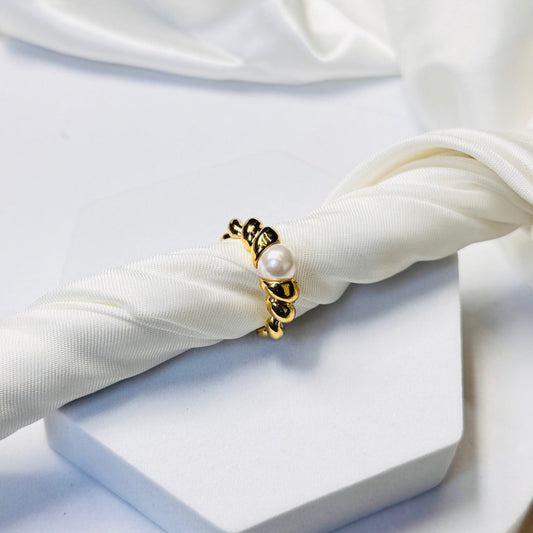 Twist Pearl Ring