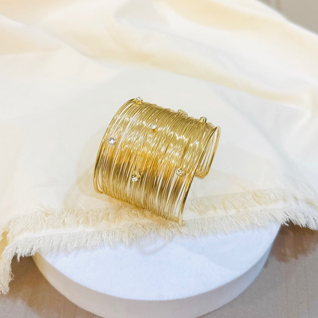 Chunky bangle Cuff Stone