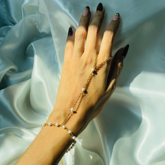 Elara Pearl Hand Harness
