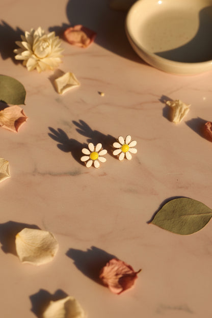 Dainty Gold Flower Stud