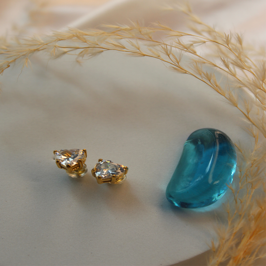 Dainty Drift studs