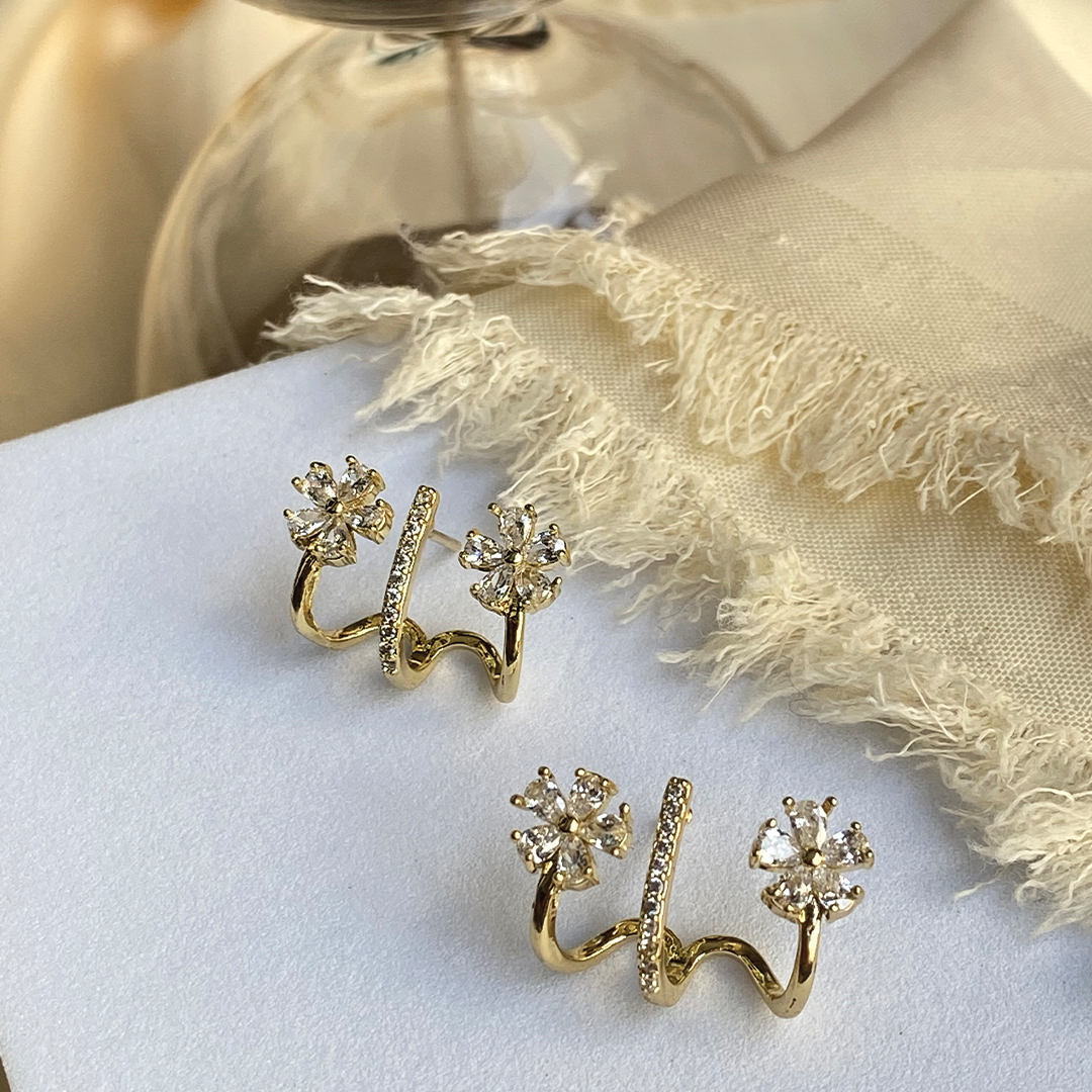 Flower cuff